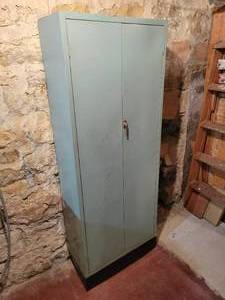 lot 121 image: Vintage Green Steel Storage Cabinet