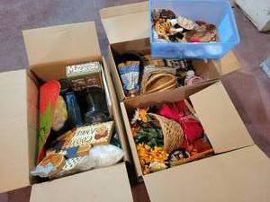 lot 140 image: (4) Boxes of Assorted Home Dcor and More - NO SHIPPING