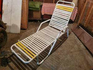 lot 217 image: Aluminum Frame Pool Lounger Chair - NO SHIPPING