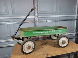 lot 170 image: Vintage WESTPOINT Deluxe Wagon - NO SHIPPING