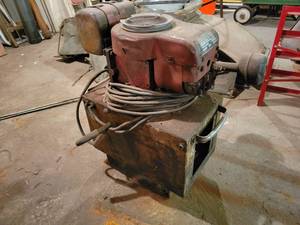 lot 171 image: ZEAL Power Starter  Generator w Wisconsin Engine Model HS-7D - Motor is Free, Unknown Operating Condition - NO SHIPPING