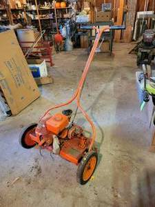 lot 263 image: Vintage Jacobson Lawn Queen Mower, motor pulls over - NO SHIPPING