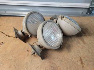 lot 288 image: (3) FORD Glass Lens Antique Tractor Lights - 6 - (1) Has Cracked Lens