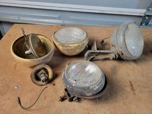 lot 290 image: (4) Glass Lens Antique Tractor Lights - (3) 6 and (1) 5