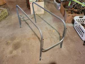 lot 315 image: Aluminum Painting Drying Rack - 46 x 19 x 28 Tall - NO SHIPPING
