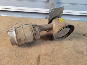 lot 322 image: Vintage Cyclone Aftermarket Air Cleaner Assembly w Glass Jar