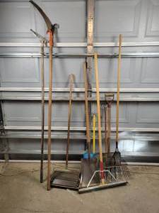 lot 375 image: Shovels, Rake, Pitchfork, Tree Pruners, Vacuum and More - NO SHIPPING