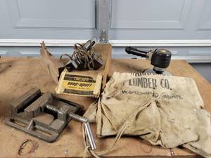 lot 391 image: Drill Press Vise, Pneumatic Orbital Sander, Nail Pouches, Tincher Seep-Spotr, and Antique Plane