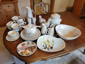 lot 20 image: Vintage Redwing Bob White Dinnerware - NO SHIPPING