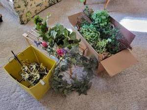 lot 50 image: Lot of Home Dcor, Shoe Rack, Candle Holders, Easels, and MORE NO SHIPPING