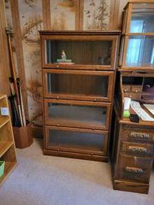 lot 9 image: Barrister Bookcase with 4 Shelves - NO SHIPPING