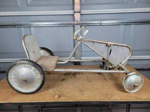 lot 3 image: Vintage Pedal Car - Approx. 35 Long