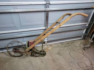 lot 4 image: Antique Farmstead Planter - NO SHIPPING