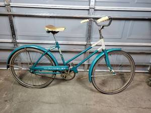 lot 21D image: Vintage 26 Columbia Rambler Womens Bicycle - NO SHIPPING