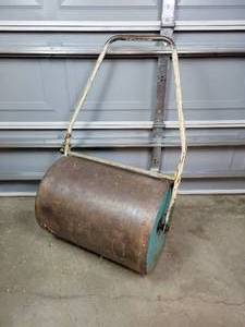 lot 147 image: Jackson MFG No. 12 Lawn Roller 24 Wide x 18 Diameter - NO SHIPPING