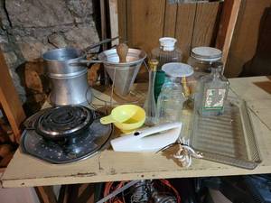 lot 193 image: Lot of Vintage Kitchen Items - Double Boiler, Hot Plate, Tupperware Measuring Scoops, and MORE NO SHIPPING