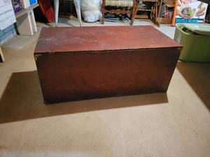 lot 342 image: Large Wood Box with Hinged Lid - GREAT For Toys NO SHIPPING