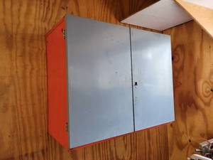 lot 413 image: Wall Mount Tool Cabinet - 21 x 17 x 21 - NO SHIPPING