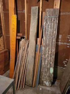 lot 421 image: Large Lot of Wood - NO SHIPPING