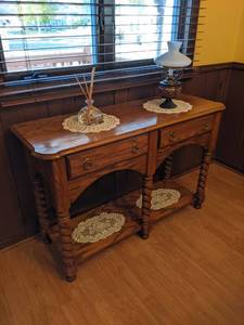 lot 29 image: Charming Solid Wood Side Table with Two Drawers - NO SHIPPING