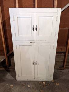 lot 223 image: Vintage White Wood Cabinet - 59.5 x 33 x 13 - NO SHIPPING