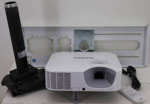 Casio XJ-F100U HDMI DLP Projector, Remote, Mount & Screen