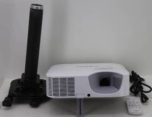 Casio XJ-F100U HDMI DLP Projector, Remote, Mount & Screen