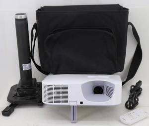 Casio XJ-F100U HDMI DLP Projector, Remote, Bag, Mount & Screen