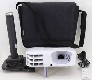 Casio XJ-F100U HDMI DLP Projector, Remote, Bag, Mount & Screen