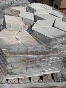 County Materials Vision Dimetta Pavers Approx 110pc