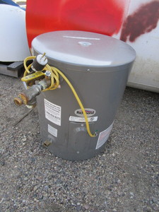 20 gal Electric Hot Water Heater