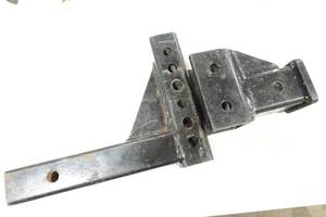 lot 161 image: Adjustable Height Heavy Duty Receiver Hitch