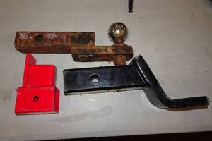 lot 162 image: Receiver Hitches and Adapter