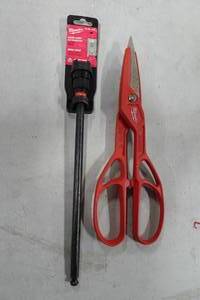 lot 165 image: Milwaukee Shears and Impact Driver Extension