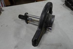 lot 168 image: Tapco Brake Buddy