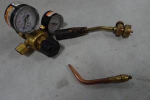 lot 171 image: Harris Regulator, Torch Tips