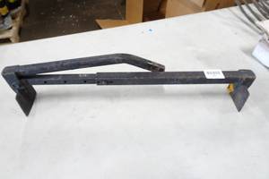 lot 279 image: Adjustable Brick Carrier Bar