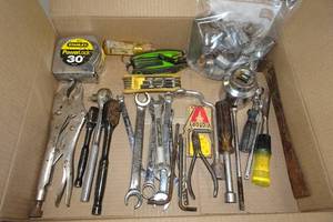 lot 282 image: Assorted Hand Tools - Snap-On Wrench
