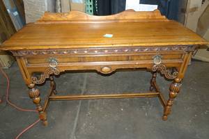 lot 253 image: Vintage Wood Writing Desk