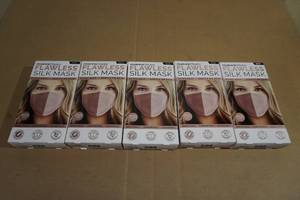 lot 67 image: NEW Finishing Touch Flawless Silk Masks