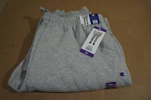 lot 77 image: NEW Champion Joggers - XXL