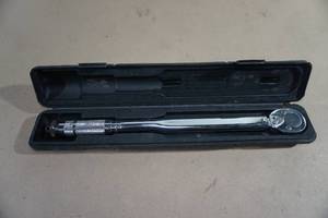 lot 84 image: 12 Drive Click Type Torque Wrench - 10-150 Ft Lbs