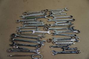 lot 88 image: Assorted Wrenches - Craftsman, GearWrench