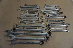 lot 89 image: Assorted Wrenches - Husky, Craftsman