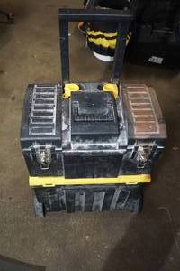 lot 129 image: Rolling Plastic Toolbox