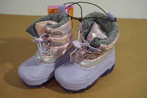 lot 157 image: NEW Members Mark Kids Snow Boots - 78