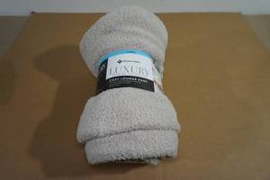 lot 111 image: NEW Members Mark Luxury Cozy Lounge Pants - Large