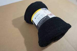 lot 114 image: NEW Members Mark Luxury Cozy Lounge Pants - Medium