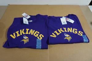 lot 193 image: NEW Minnesota Vikings T-Shirts - Large
