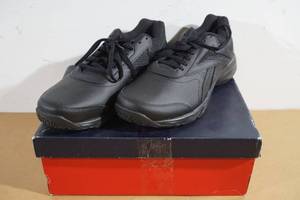 lot 201 image: NEW Reebok Work N Cushion 4.0 Walking Shoes - Mens 8